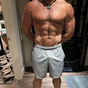 lululemon Pace Breaker Short - 7" inseam - Size: XL - Heather Gray